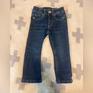 EUC - Toddler 2T Silver Jeans in “Tammy” bootcut style.